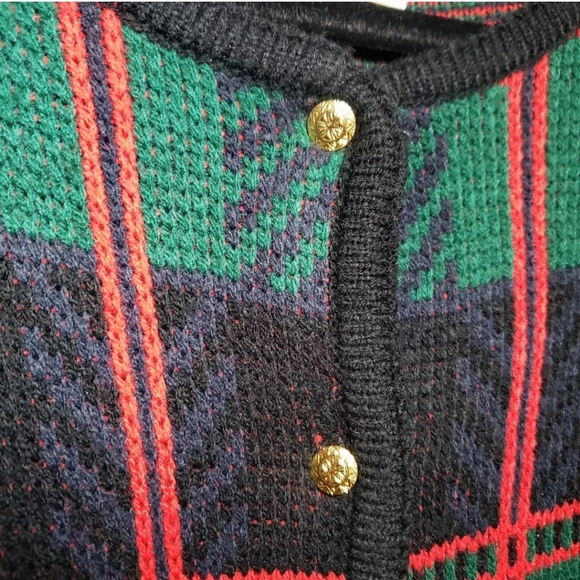 Vintage Crystal Kobe Sweater Plus 1X Green Tartan Plaid Gold Buttons Acrylic 80s - Picture 6 of 10